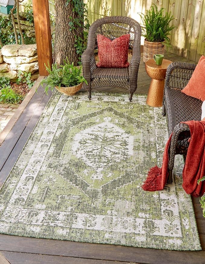 Unique Loom Outdoor Traditional Collection Area Rug - Valeria (10' x 13' 1" Rectangle, Green/ Light Green)