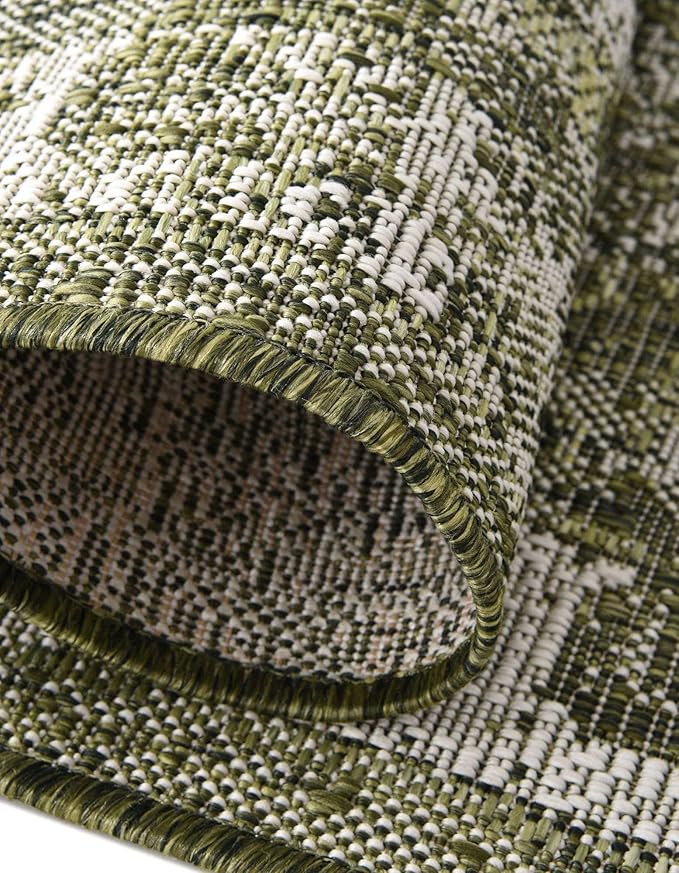 Unique Loom Outdoor Traditional Collection Area Rug - Valeria (2' x 6' 1" Runner, Green/ Light Green)