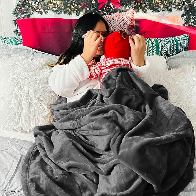 Bedsure Twin XL Fleece Blanket Dorm Bedding - Lightweight Soft Cozy Blankets for Bed, Sofa, Couch, Travel, Camping, Charcoal, 66"x90"