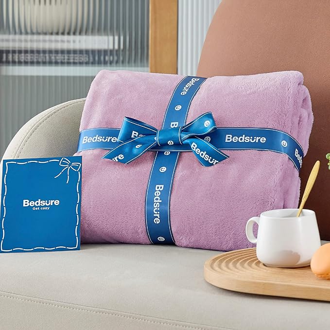 Bedsure Bedding Fleece Blanket for Girls and Boys - Soft Cozy Cute Small Throw Blankets for Travel, 43x55 Inches, Lilac