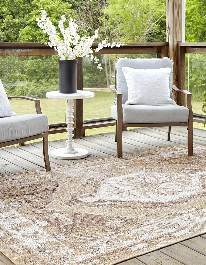 Unique Loom Outdoor Traditional Collection Area Rug - Valeria (2' 2" x 3' 1" Rectangle, Natural/ Ivory)