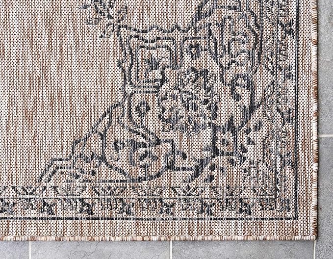 Unique Loom Outdoor Traditional Collection Area Rug - Antique (8' x 11' 4" Rectangle, Beige/ Black)