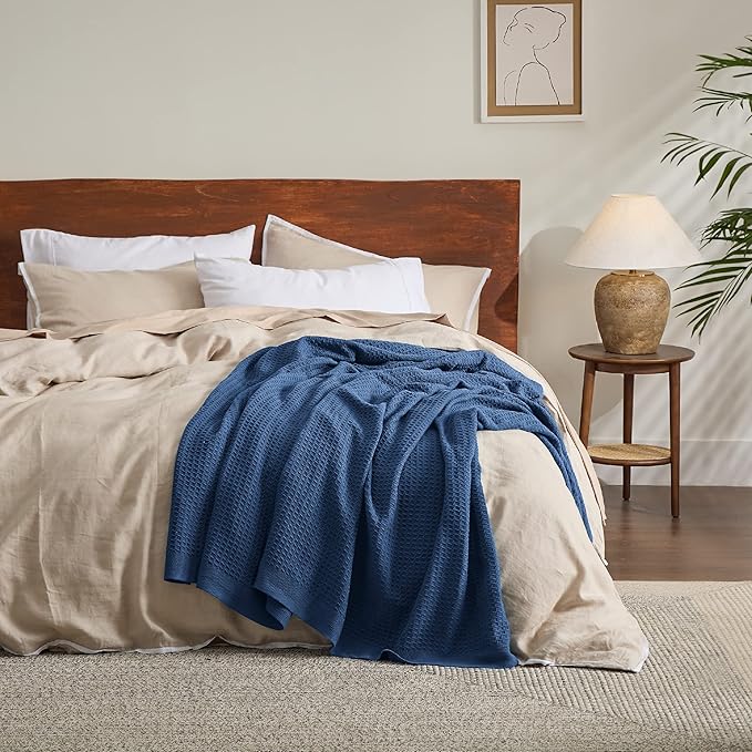 Bedsure 100% Cotton Large Throw Blanket for Couch 50x70 inches - Breathable and Soft, Waffle Weave Throw Blanket for Office, Navy